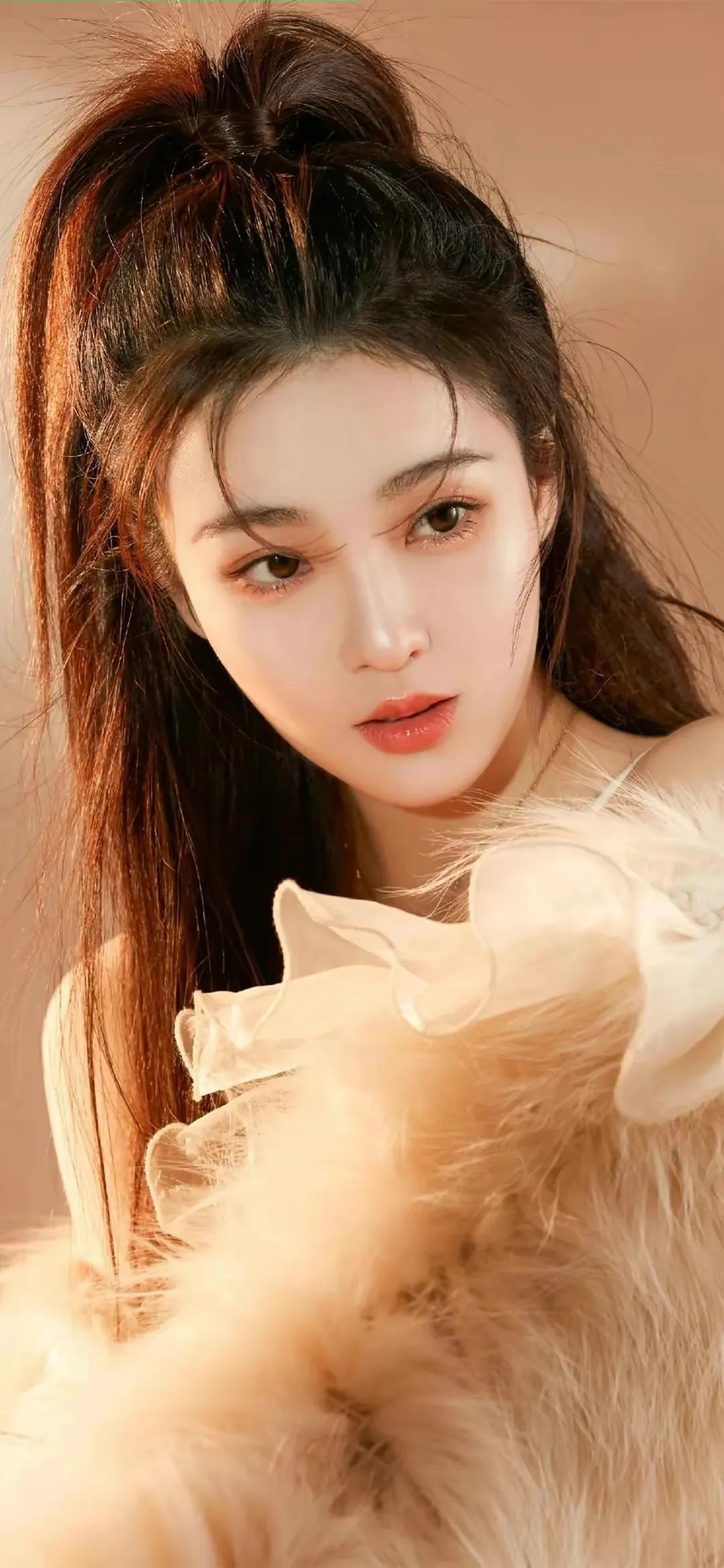 Cursive script: Yuan. Yang Guo {Yue Diao}