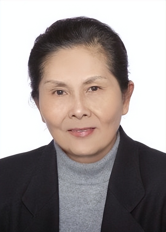 li-aizhen-a-semiconductor-leader-was-rejected-four-times-to-apply-for