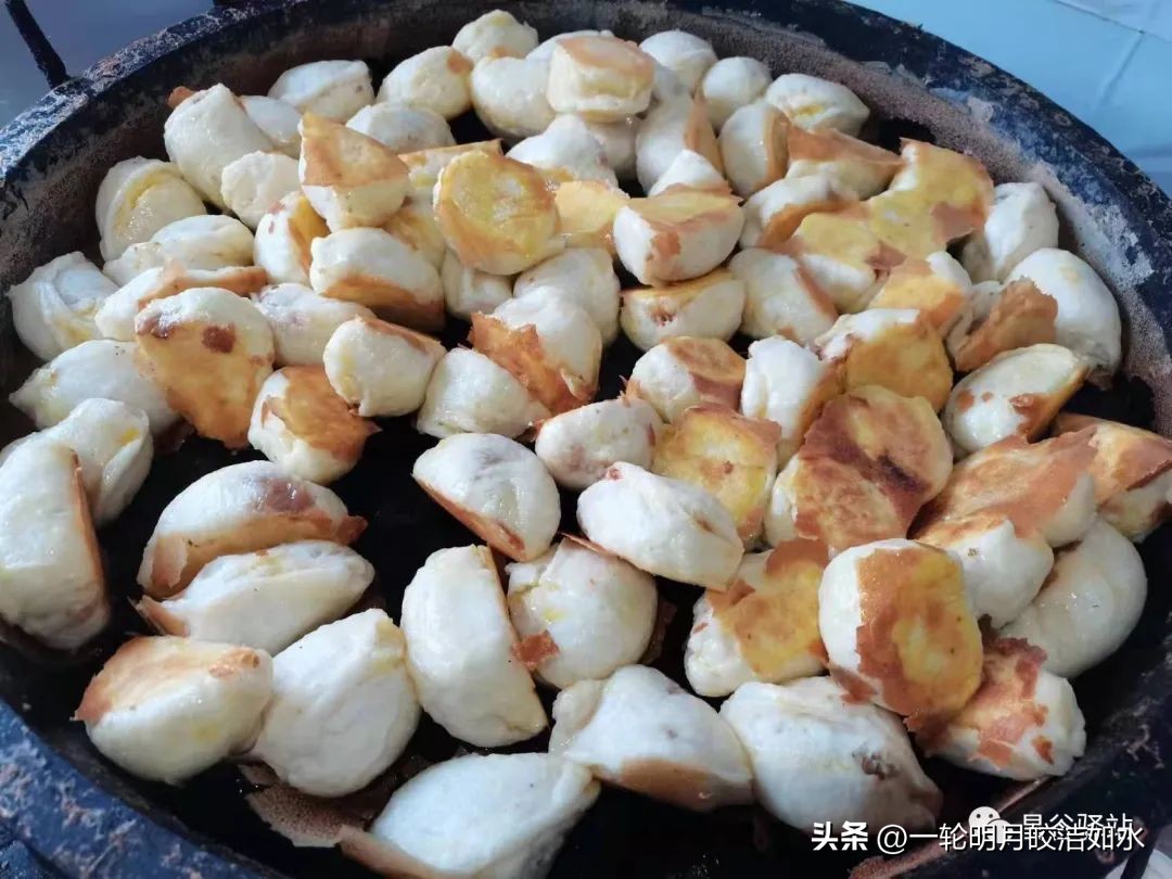 Hou Zhitao ll East Henan Fried Buns - iNEWS