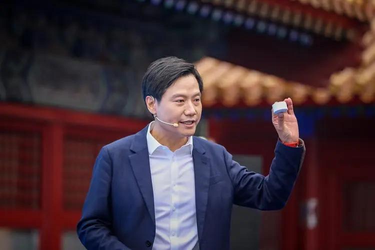 Lei Jun and Xiao Yang: two successful people in different fields - iMedia