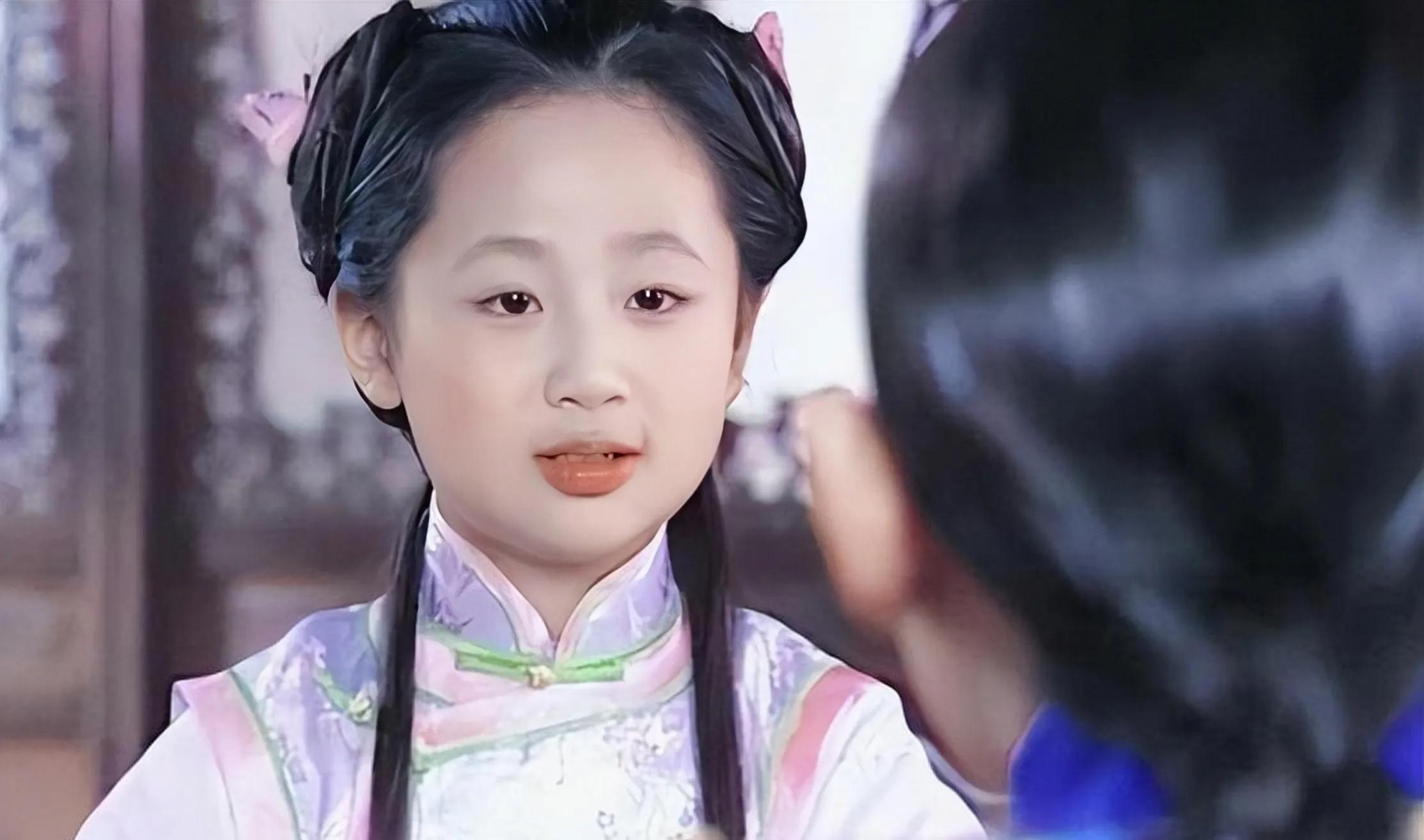 There are two Xia Xue actors in "Family with Children", Yang Zi is sexy ...