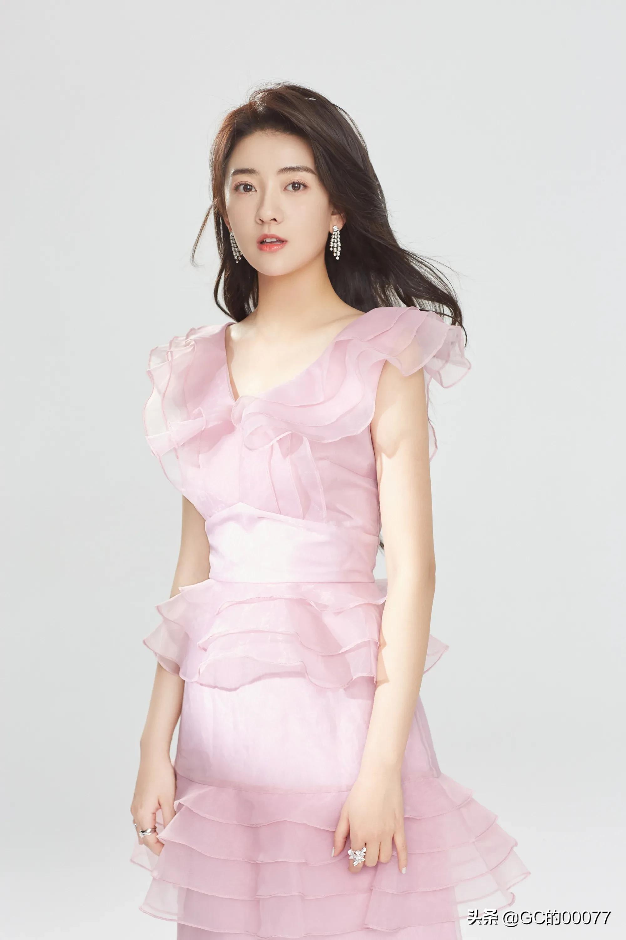 Star picture Liang Jie - iNEWS