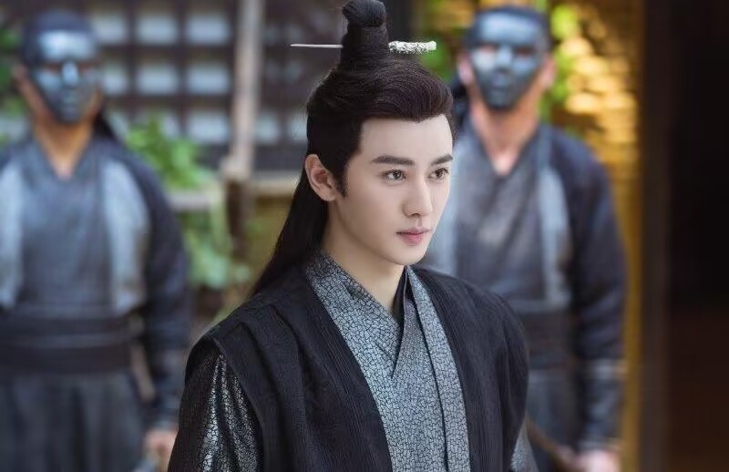 Li Hongyi reintroduces the leading actor in ancient costumes, starring ...