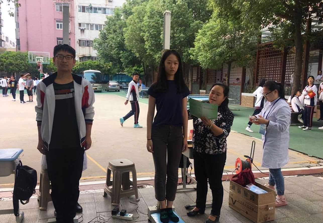 The 9yearold son went from the shortest in the class to the height of