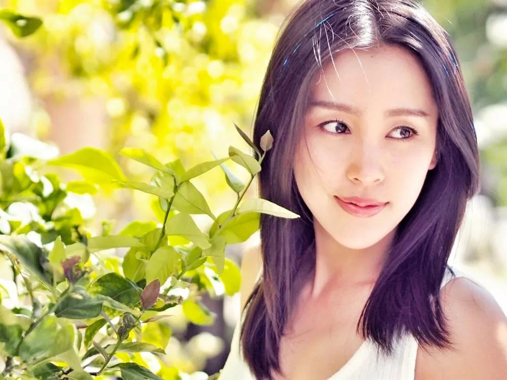 Wild beauty star, her name is Wu Jingxuan - iNEWS