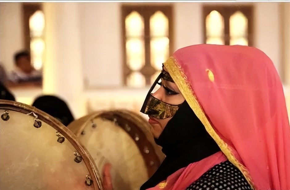 Qatar Traditional Instruments Qatari traditional musical instruments, maintaining cultural diversity ...