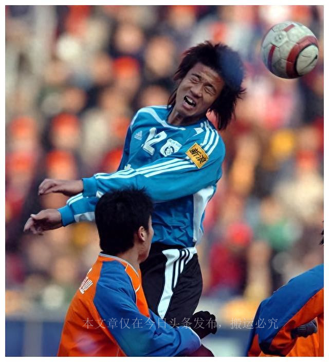 The downtrodden Dalian international! Divorced his wife and raised his