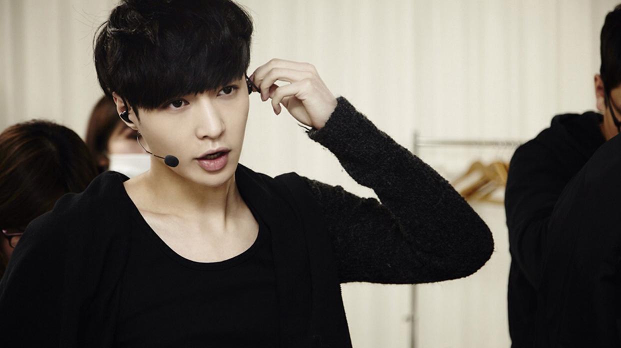 Zhang Yixing can be ridiculed for his low EQ and bad acting skills, but he must never be