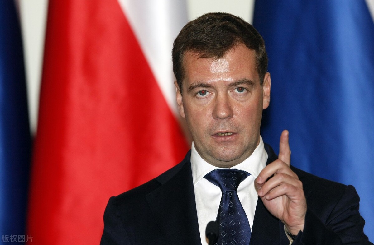 How Medvedev Became Russia's President - iMedia