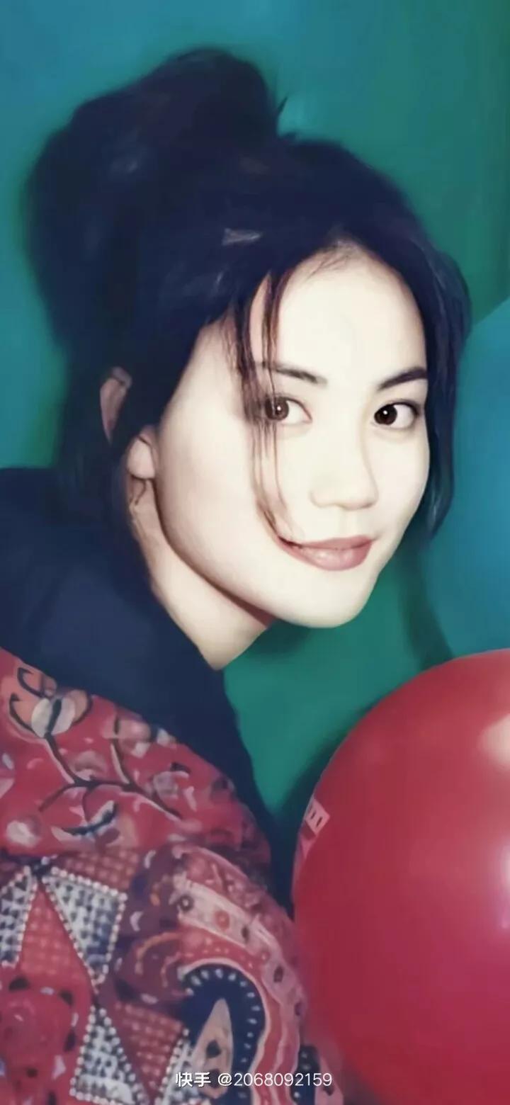 Beauty queen and singer Faye Wong - iMedia