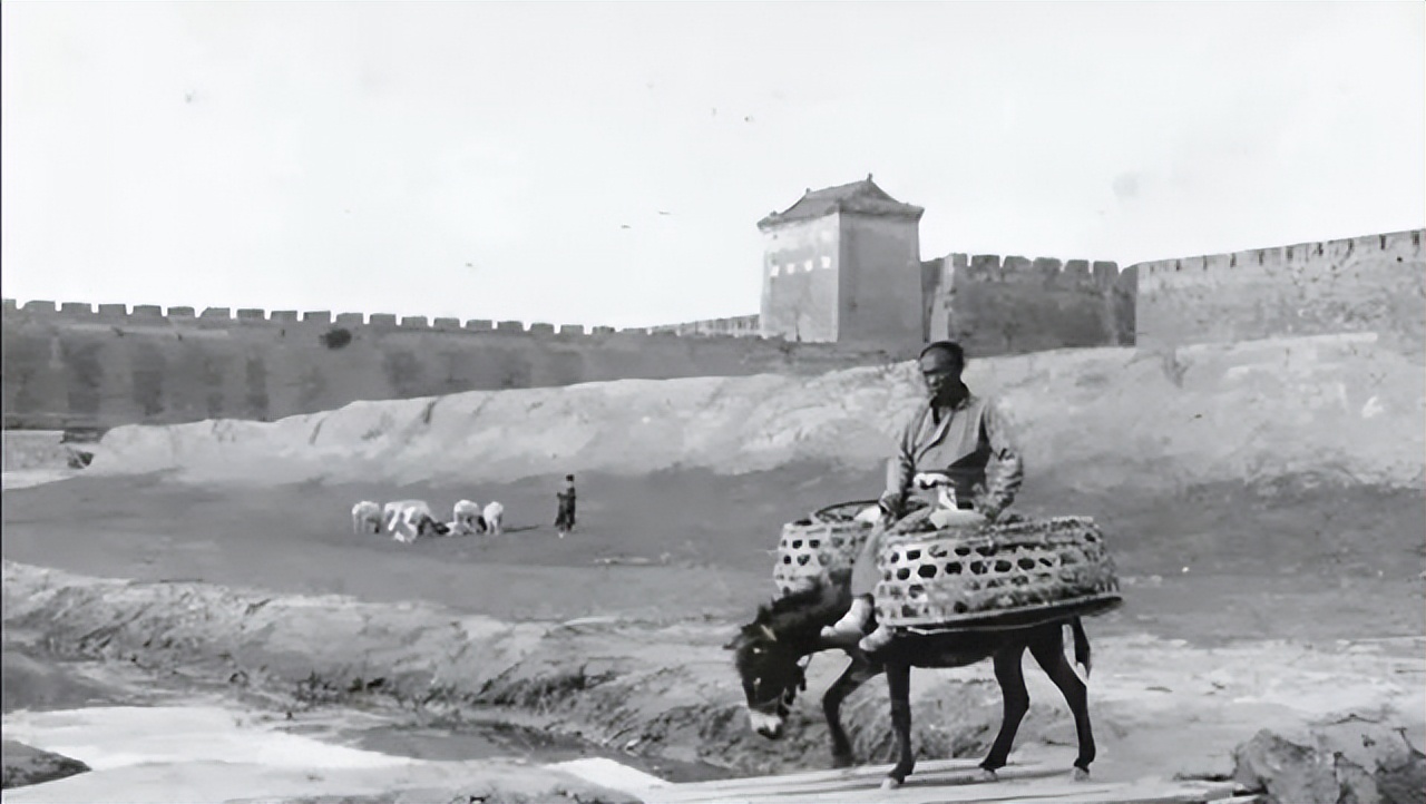 Old shadows from the late Qing Dynasty, the hunchbacked queen, Yuan ...