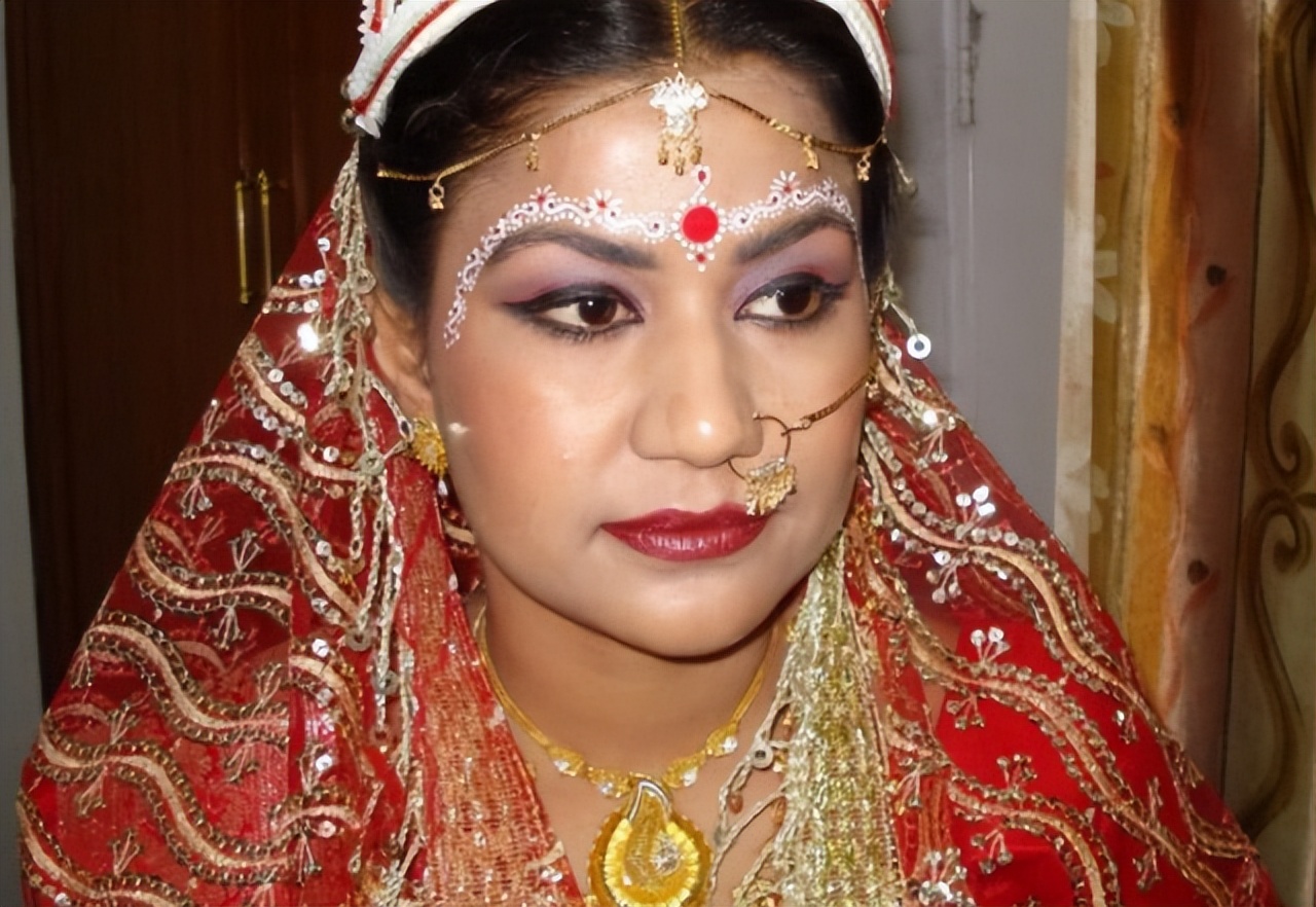 Why do you avoid women with nose rings when traveling to India?Tour ...