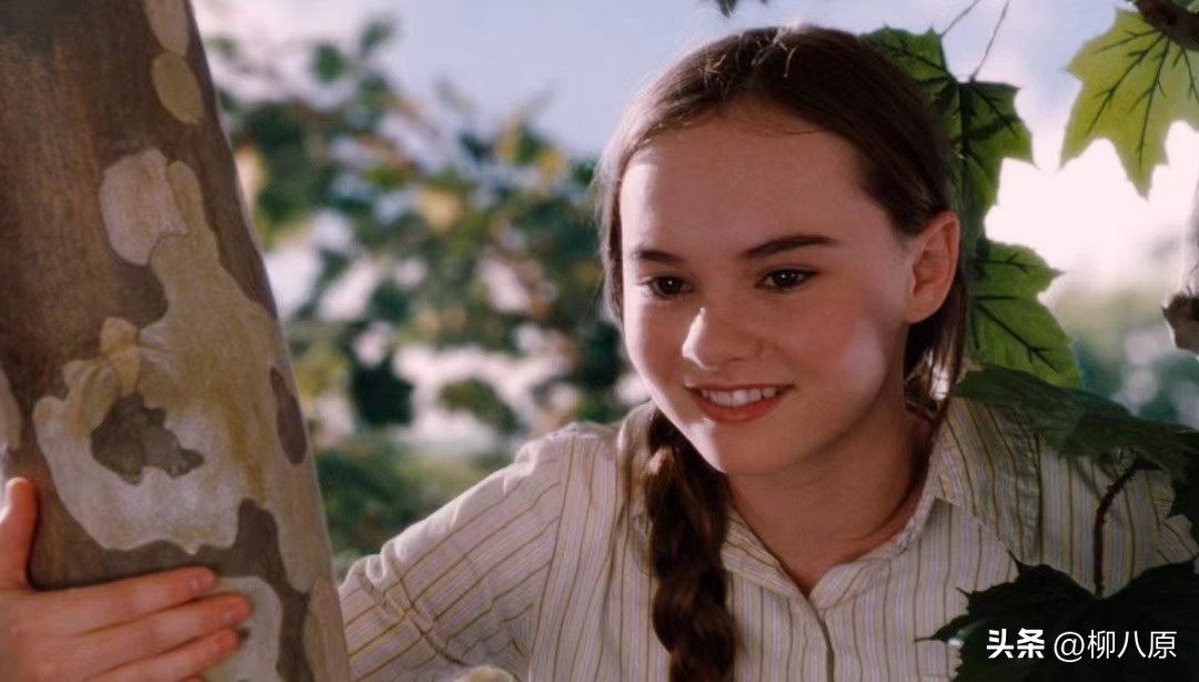 Rob uses narrative to bring the audience into a unique world