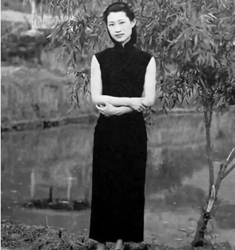Rare old photos: 16-year-old Lin Huiyin is as light as a chrysanthemum ...