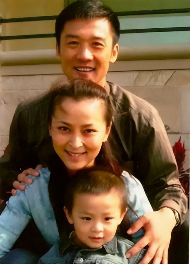 18 couples of celebrities who seem to have no relationship, but have