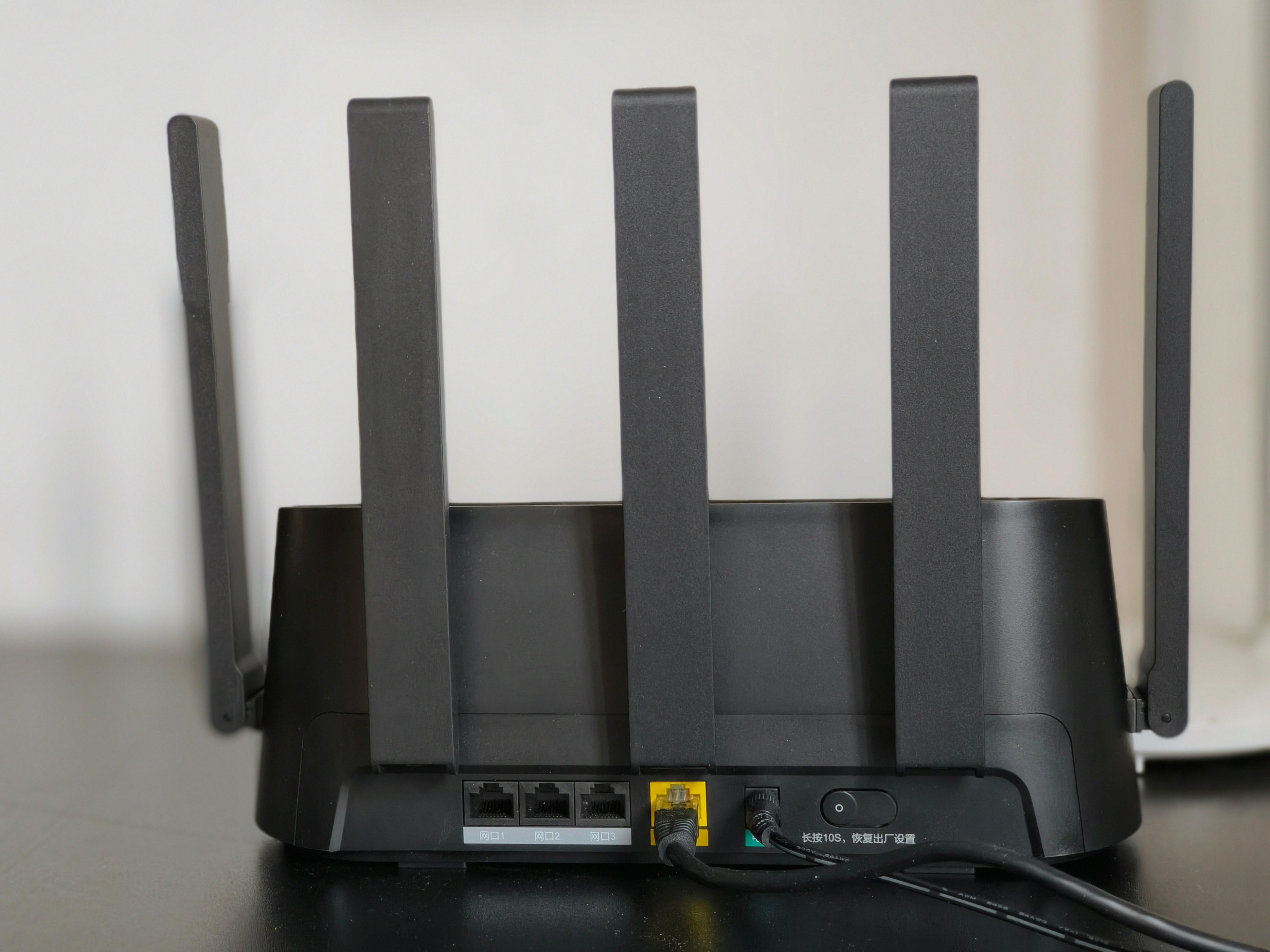 Full coverage of large-scale wireless network, Ruijie Hummingbird ...