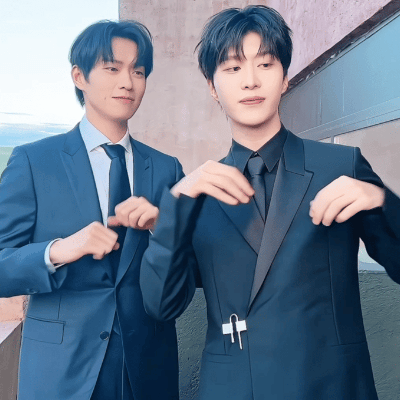 Wei Daxun and his brother did a little finger dance. Fan Chengcheng ...