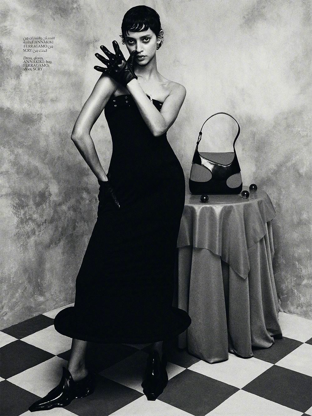 Dark black can be controlled so perfectly!Model Betty Schupp is really ...