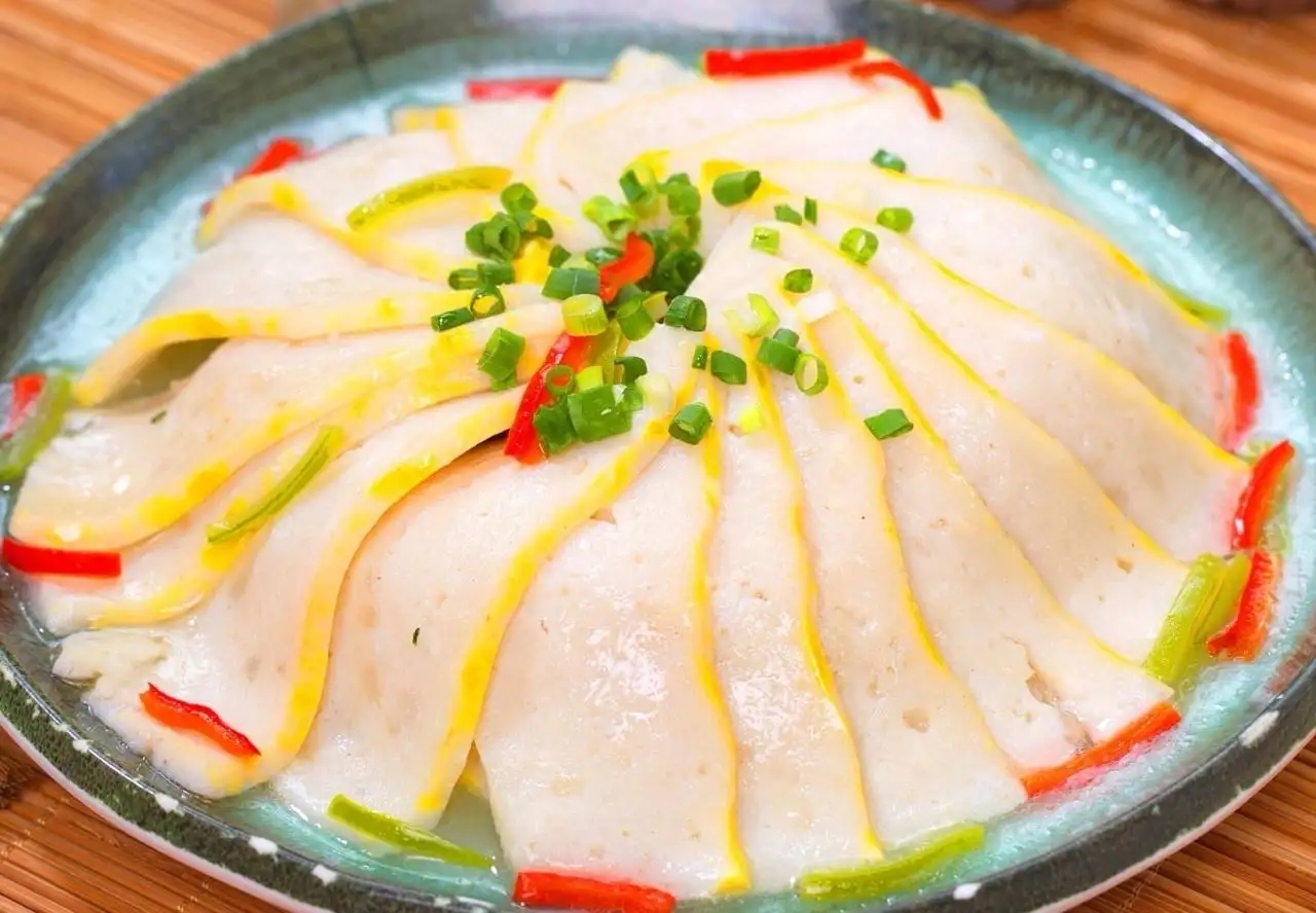 Jingzhou fish cake: eat fish without seeing fish, lovely lily cake - iNEWS