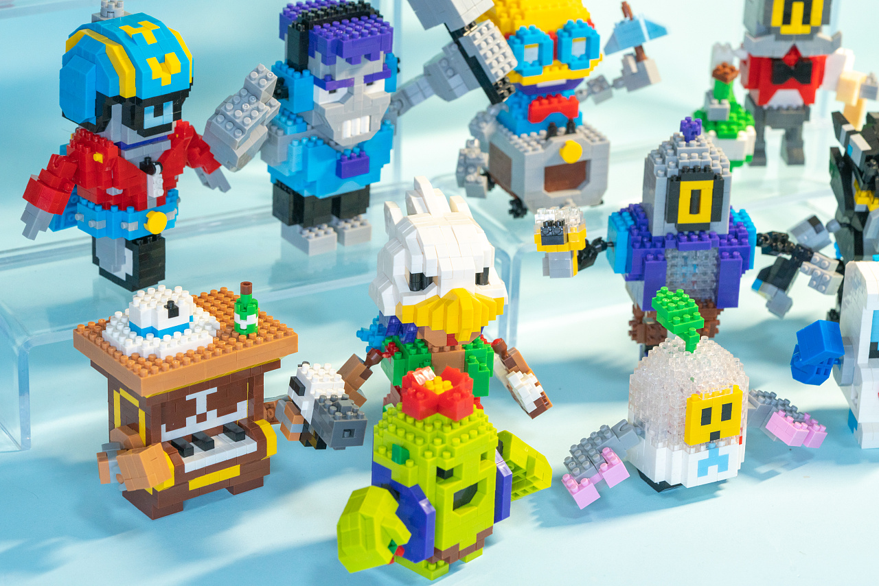 Lego Incompatibility Is the rise of domestic building blocks due to their incompatibility ...