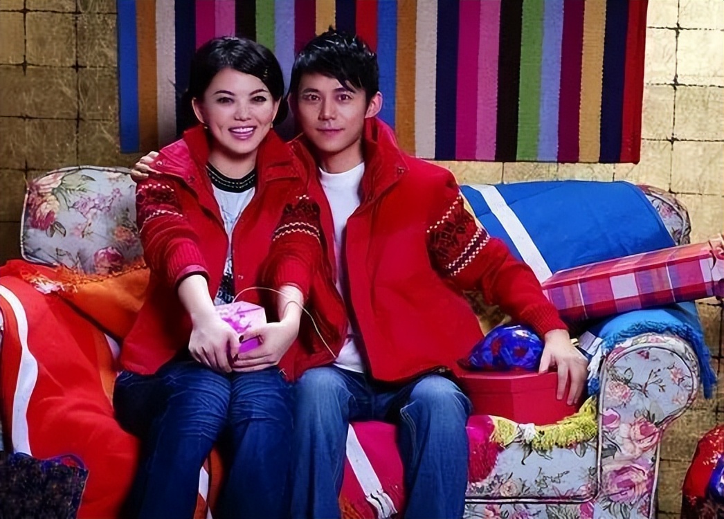 He Jiong accompanies Wang Shiling to celebrate Children's Day, Wang ...