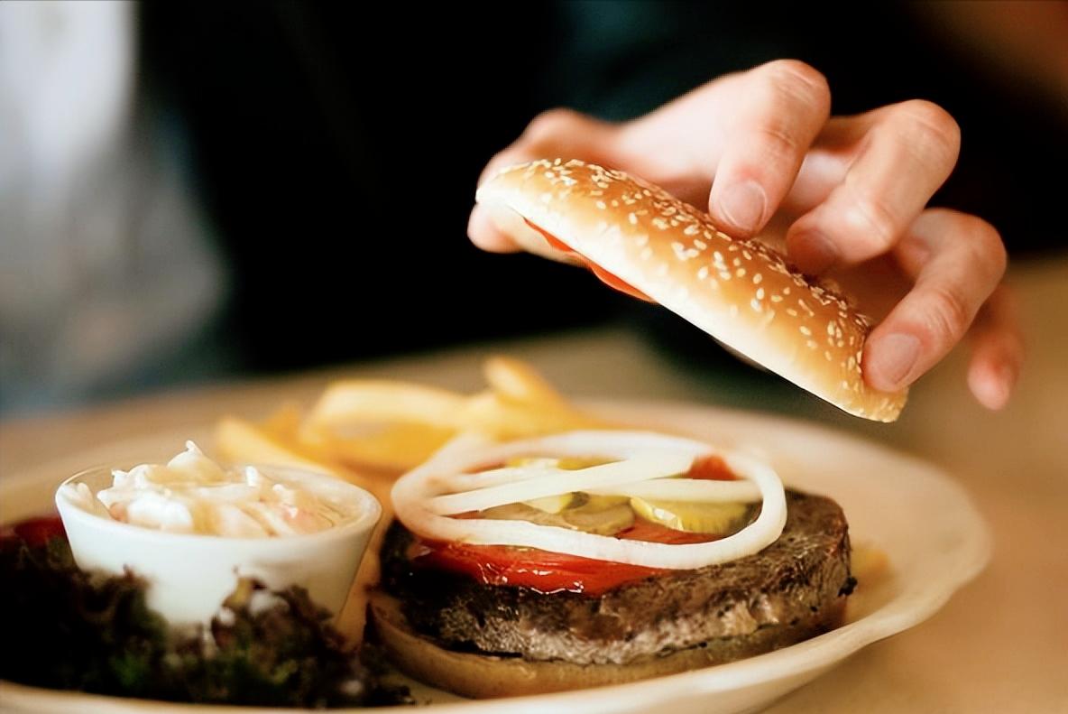 Can Fat People Survive Longer Without Food How long can a person survive on fat without eating?With a weight of