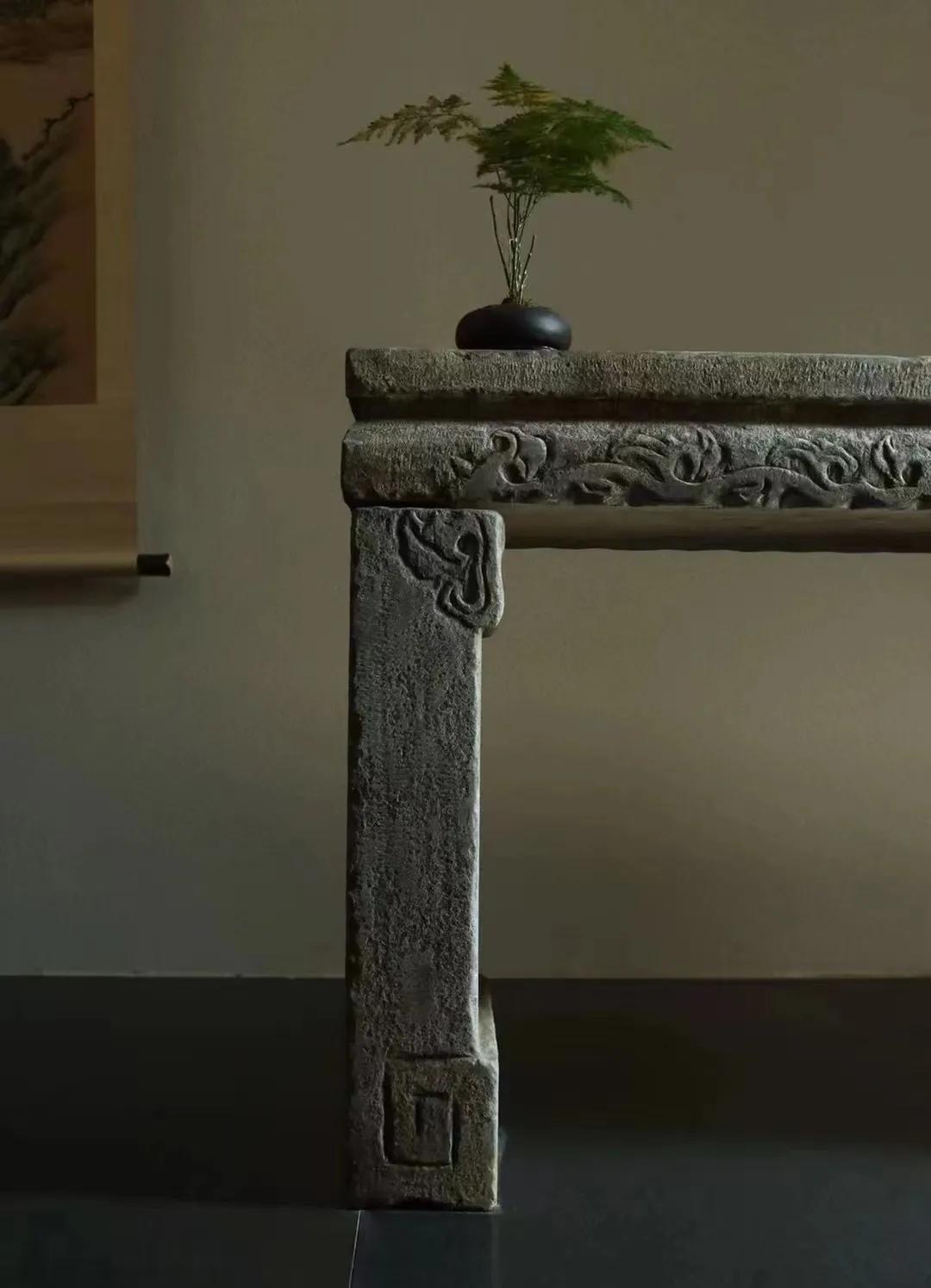 Simple and elegant bluestone table - iNEWS