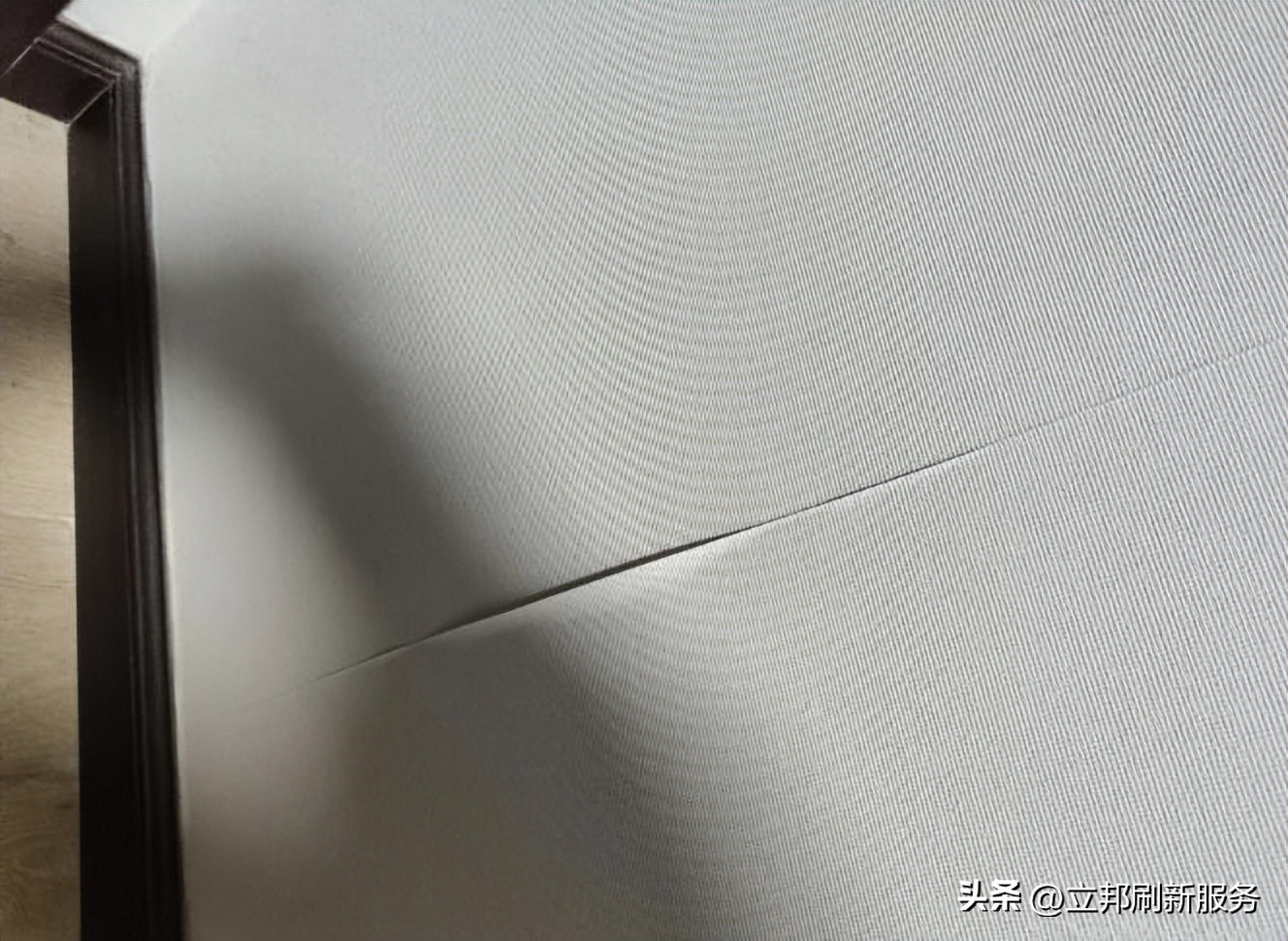 Ordinary latex paint VS art paint, after reading this, no longer