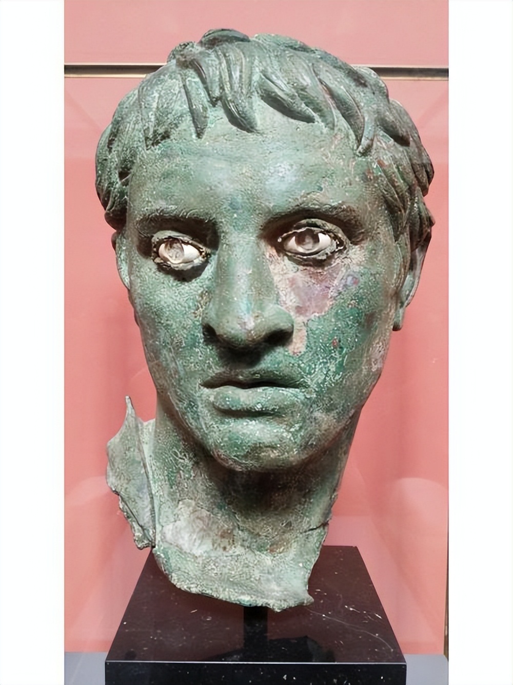 A Study of Realism in Greek Bronze Sculpture iNEWS