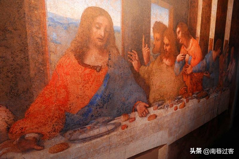 Why is Leonardo da Vinci's "The Last Supper" so famous?Look at Judas's hand at 10x magnification