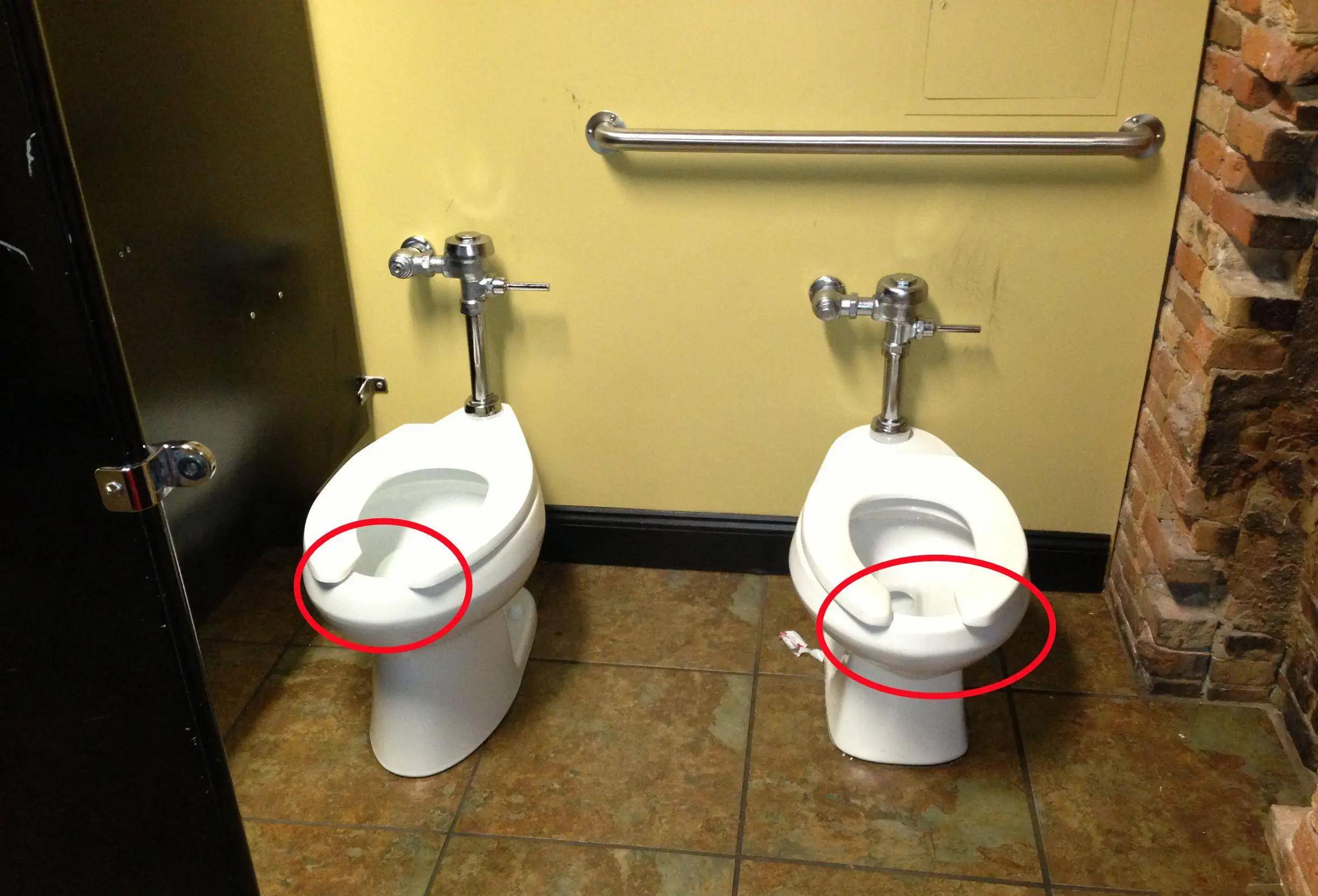 Why is there a gap in front of Laomei's toilet and what's the use?Is it