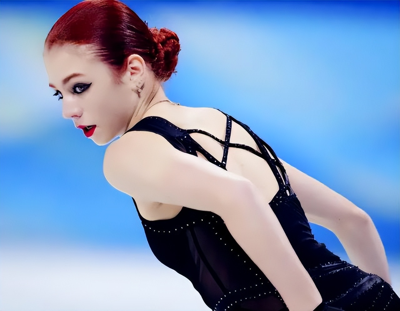 Great style change!Trusova dances in high heels, sexy and charming, as