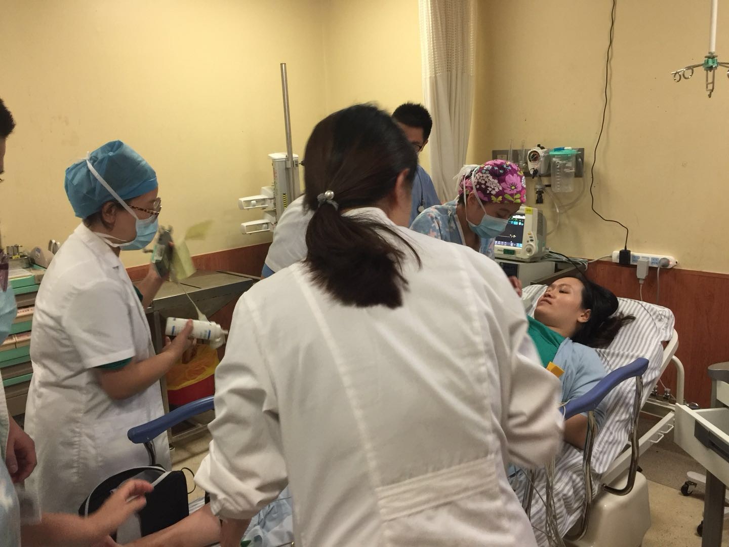 "Since I want to shave, then I choose caesarean section." The