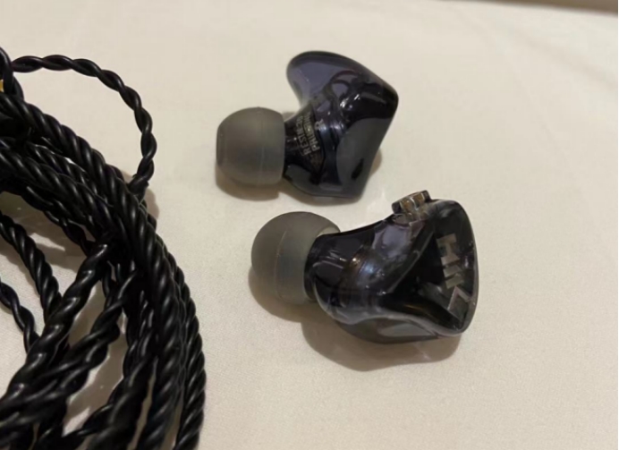 Wired headphones or bluetooth headphones are better, these headphones