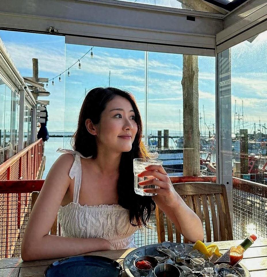 Xiaohua Deng Peiyi announced her farewell to TVB and will go to Canada ...