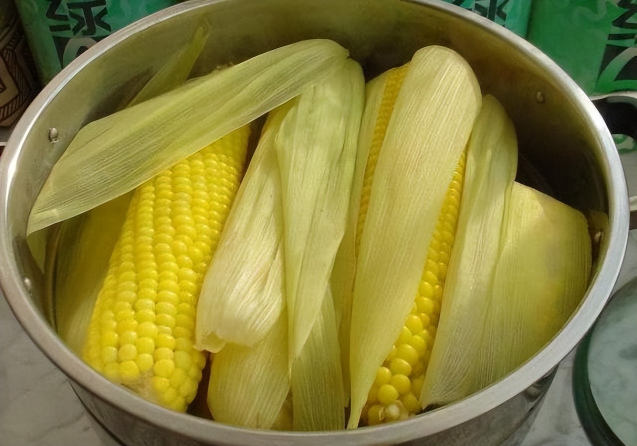 Don't just know how to add water when cooking corn, the chef in the