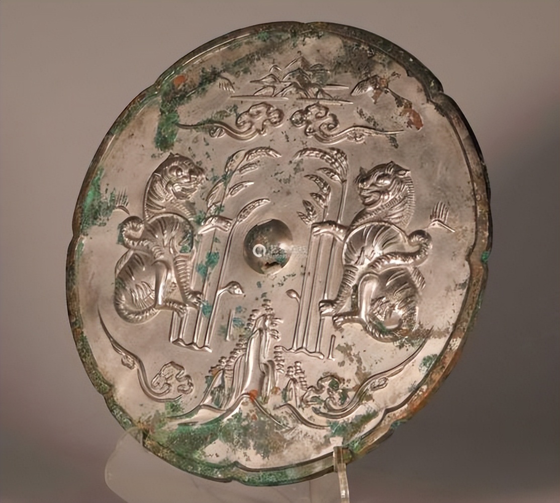 What are the meanings of bronze mirrors in ancient times? What dynasties did the design