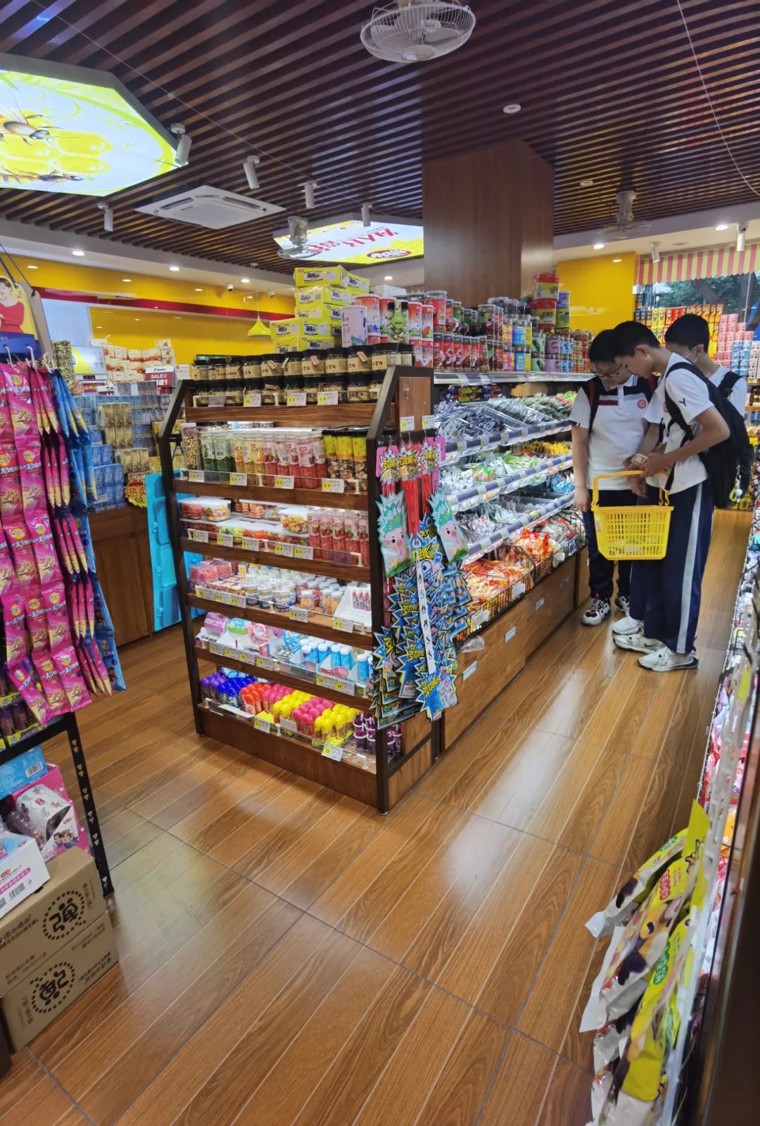 baiping-store-has-a-franchise-fee-of-800-000-yuan-and-an-annual-revenue