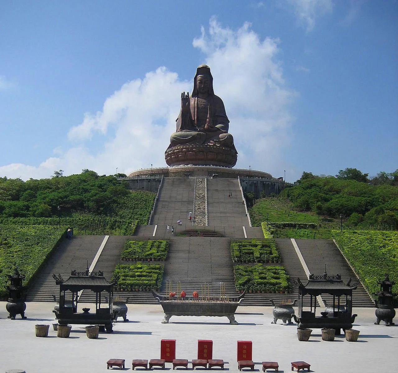 Why is "Guanyin Bodhisattva" called "Guanyin" and what does it mean
