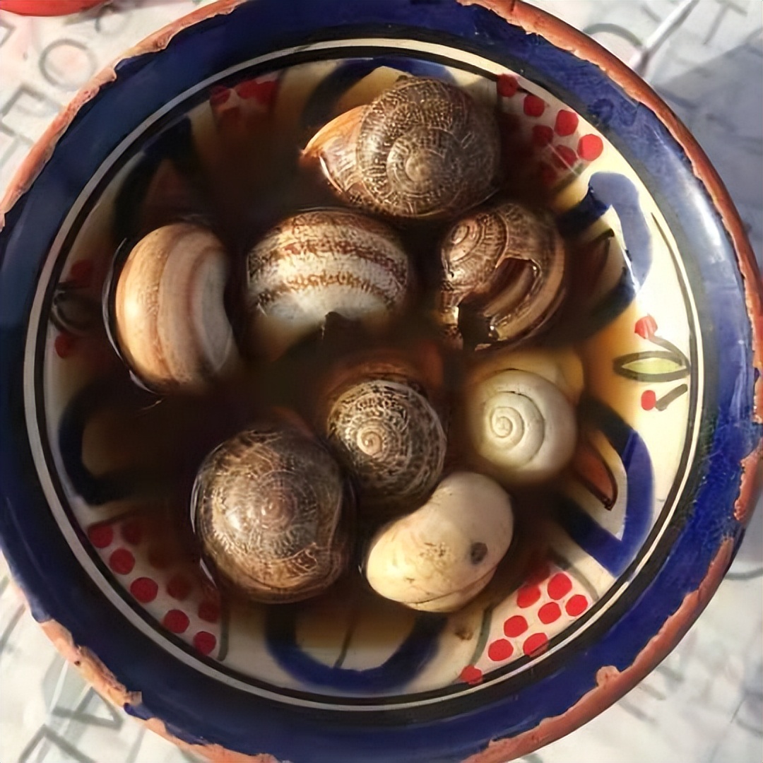 Snails are not the patent of the French. In this country, you can drink ...