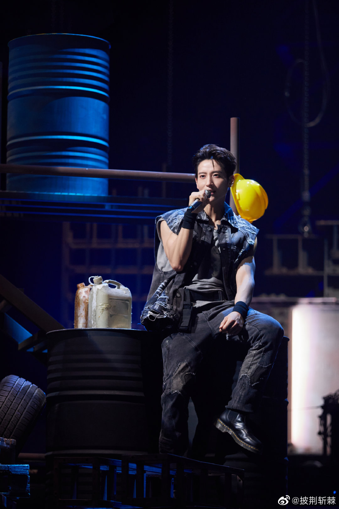 Learning Hokkien using Pinyin and preparing gifts for each brother in