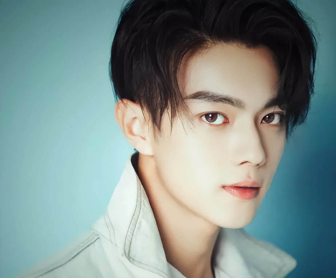 The paparazzi exposed Xu Kai's love affair!The two stayed overnight in