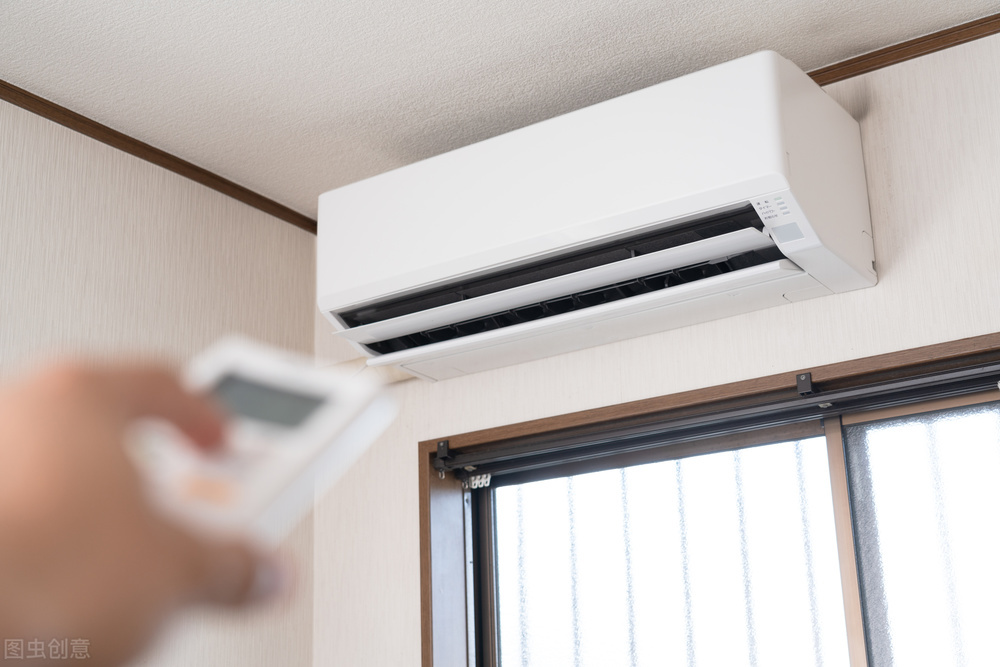 In autumn, do you need to unplug the air conditioner when you don't