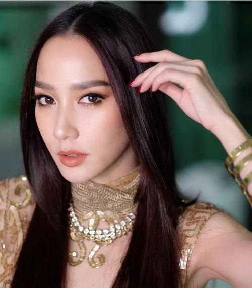 Comparing the past and present of 6 Hong Kong and Taiwan porn stars