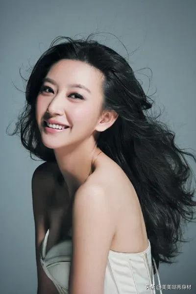 Mainland sexy actress: Tang Yifei - iNEWS