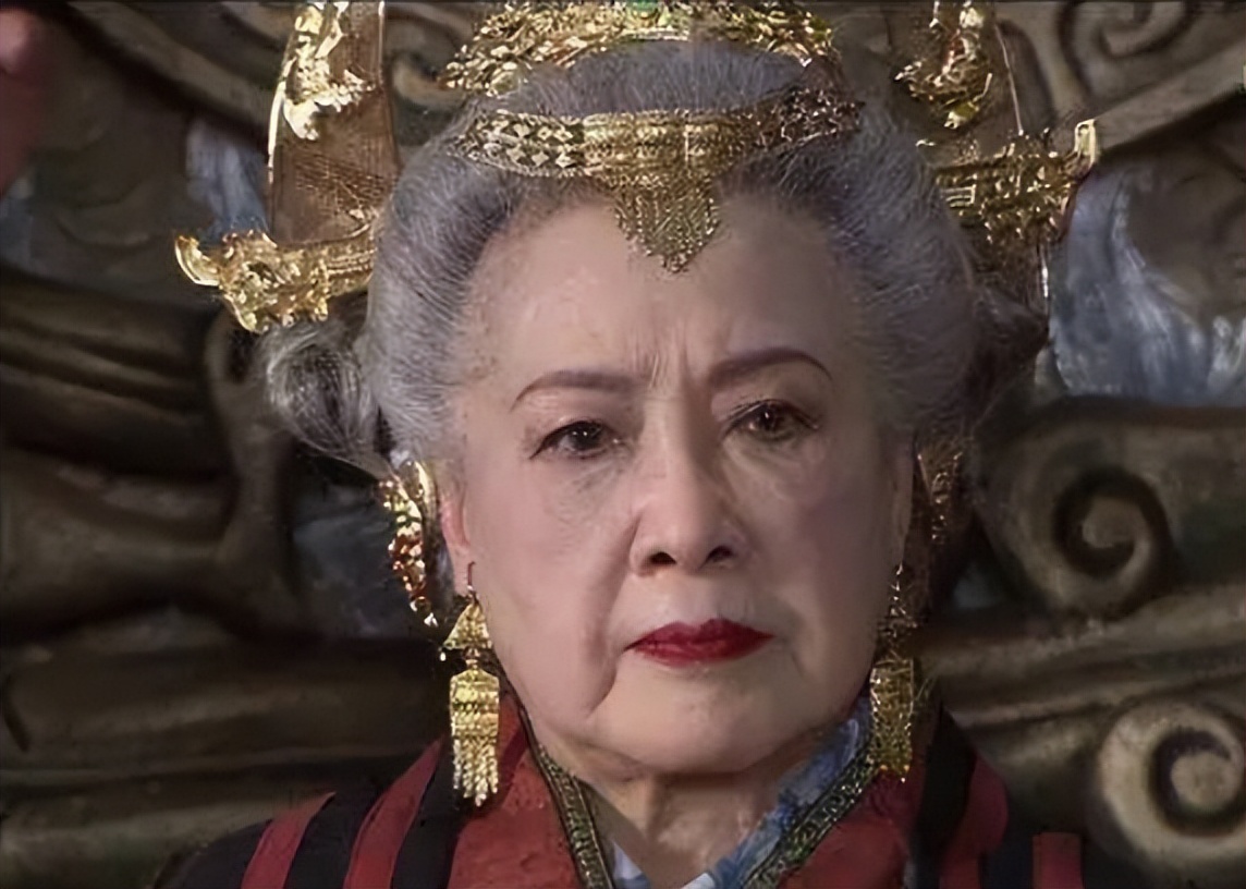 Dou Yifang, the woman who came from the bottom, finally suppressed