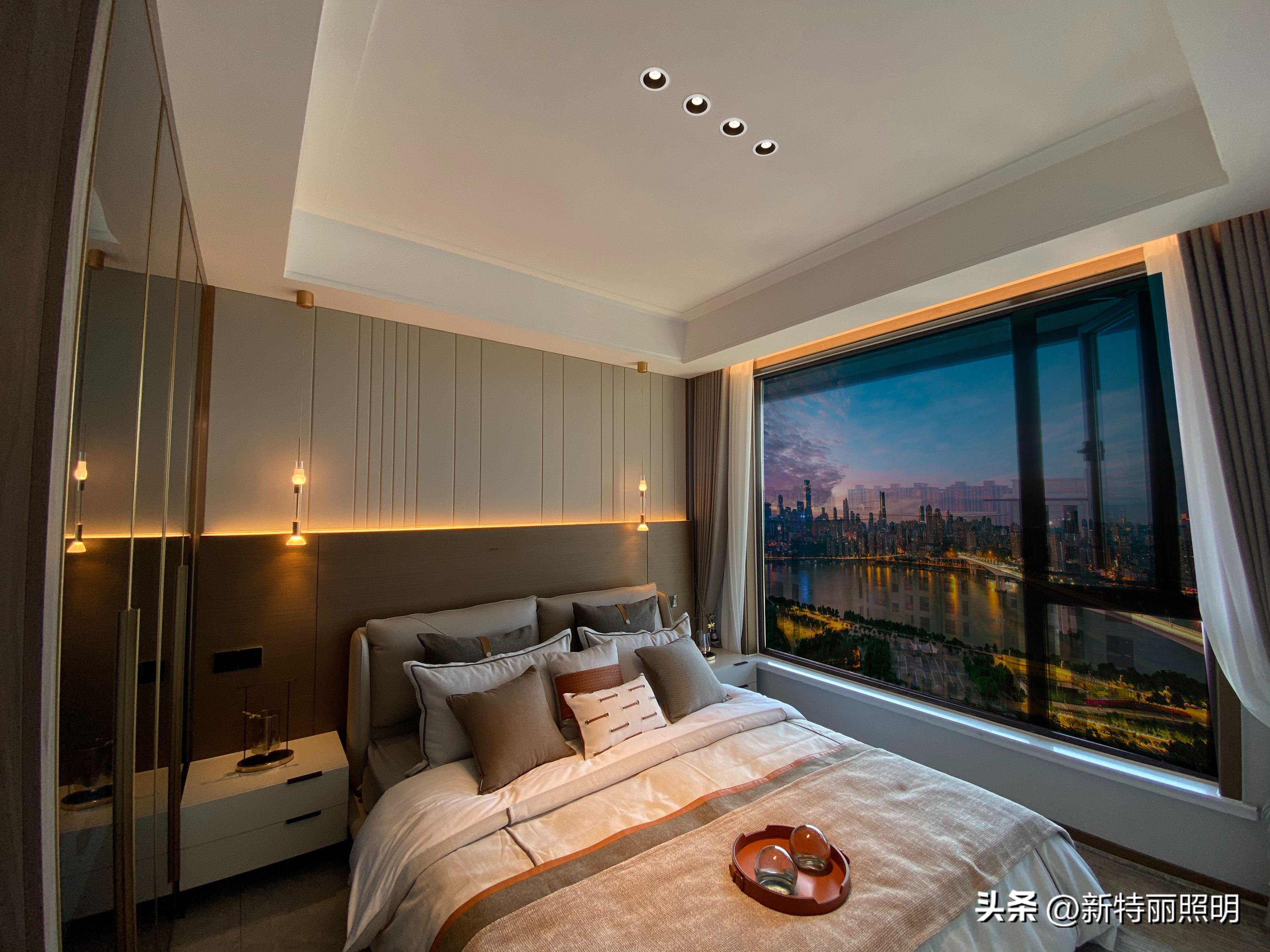 The bedroom is too small, how to decorate it to look good? These lamps