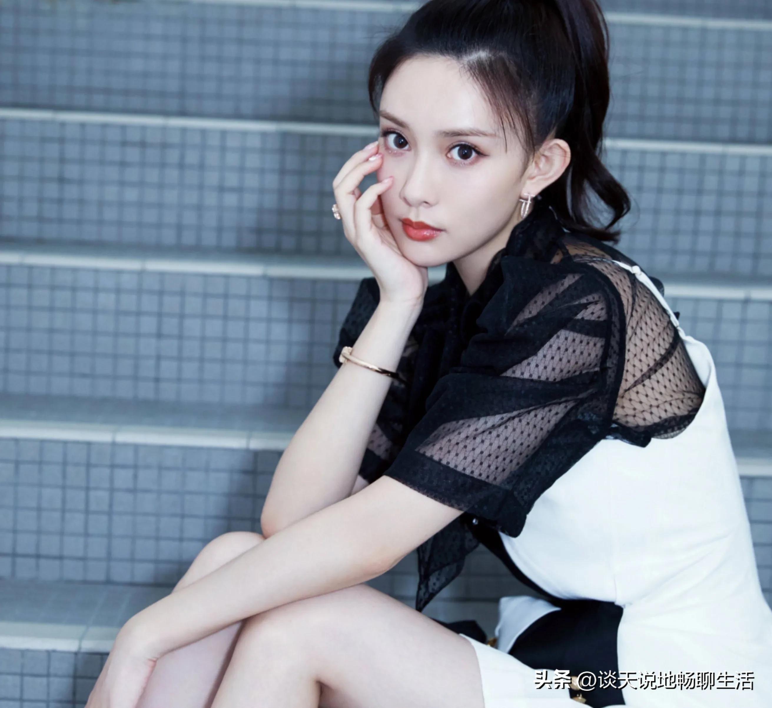 Why do many people like the sexy actress Meng Ziyi Goddess Sister - iNEWS