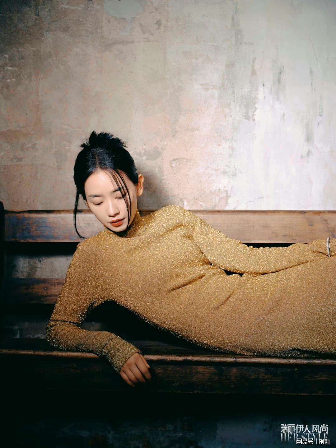 Liu Yase wears underwear backwards iMedia