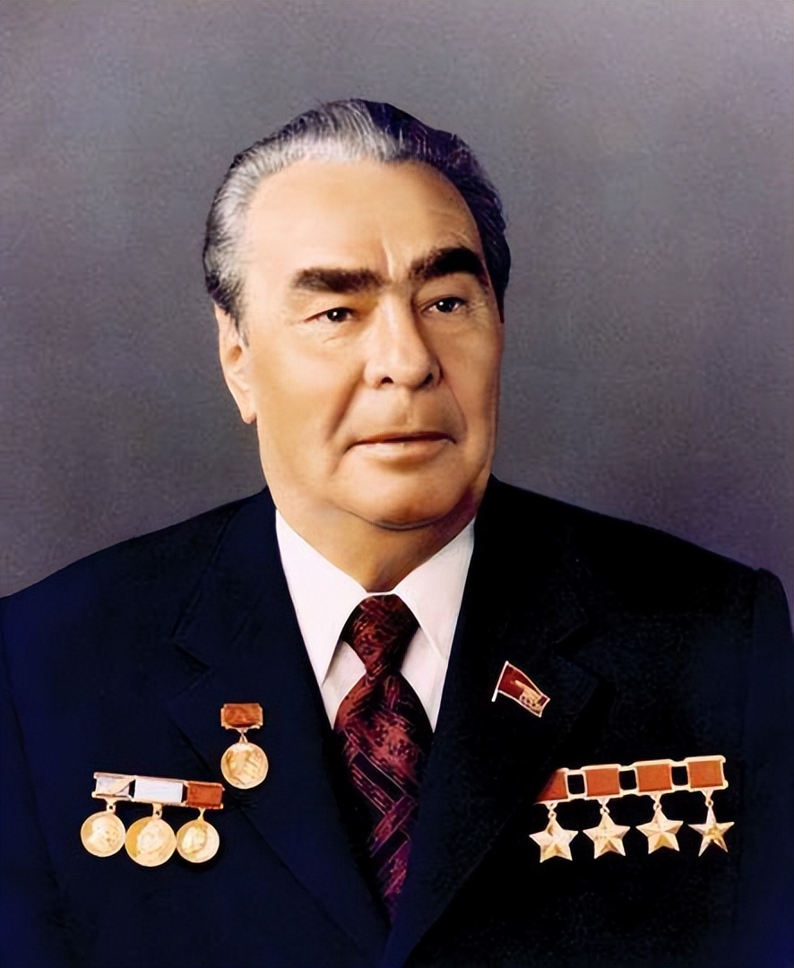 The United States received the best gift that year, from the leaders of ...